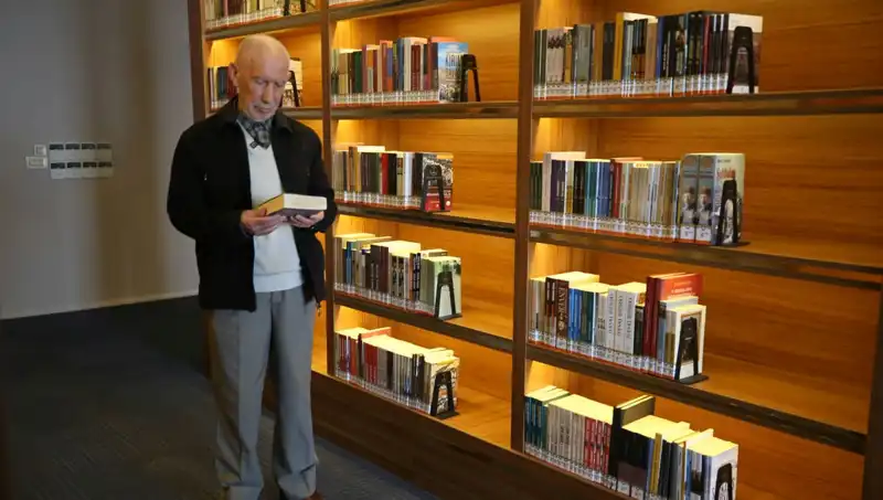 71 Yıldır Süren Okuma Tutkusu: 8 Yaşında Kitaplarla Tanıştı