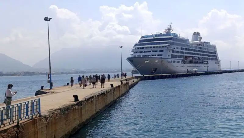 ABD'li Turistler Alanya'da Akdeniz'in Güzelliklerini Keşfetti