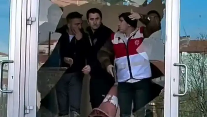 Maçta Gerginlik Tırmandı: Taraftarlar Karşı Karşıya Geldi