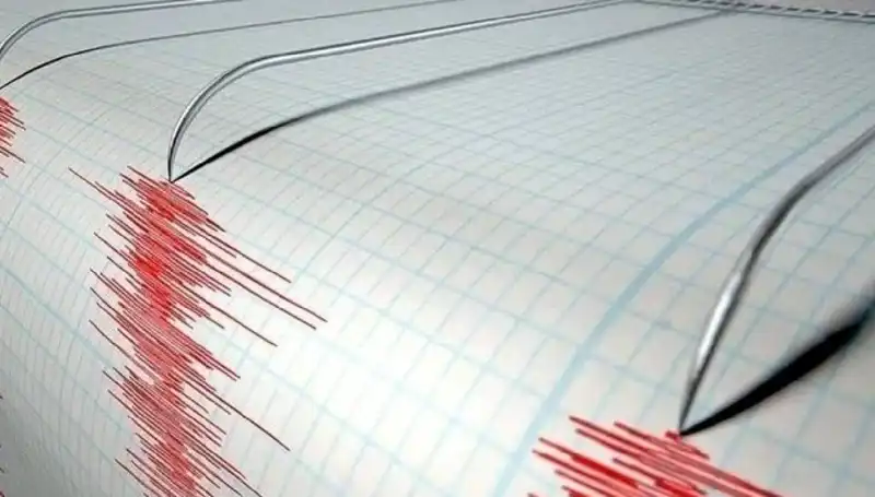Ege Denizi'nde 3.5 Büyüklüğünde Deprem: Bölge Neden Etkilendi?