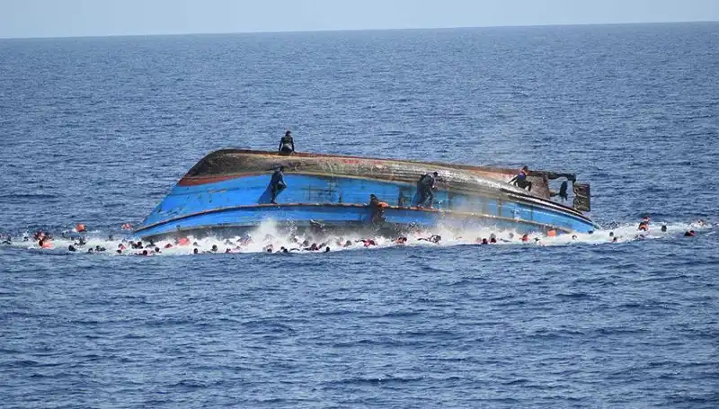 Filipinler'de Gemi Alabora Oldu: 4 Kişi Hayatını Kaybetti, 7 Kayıp